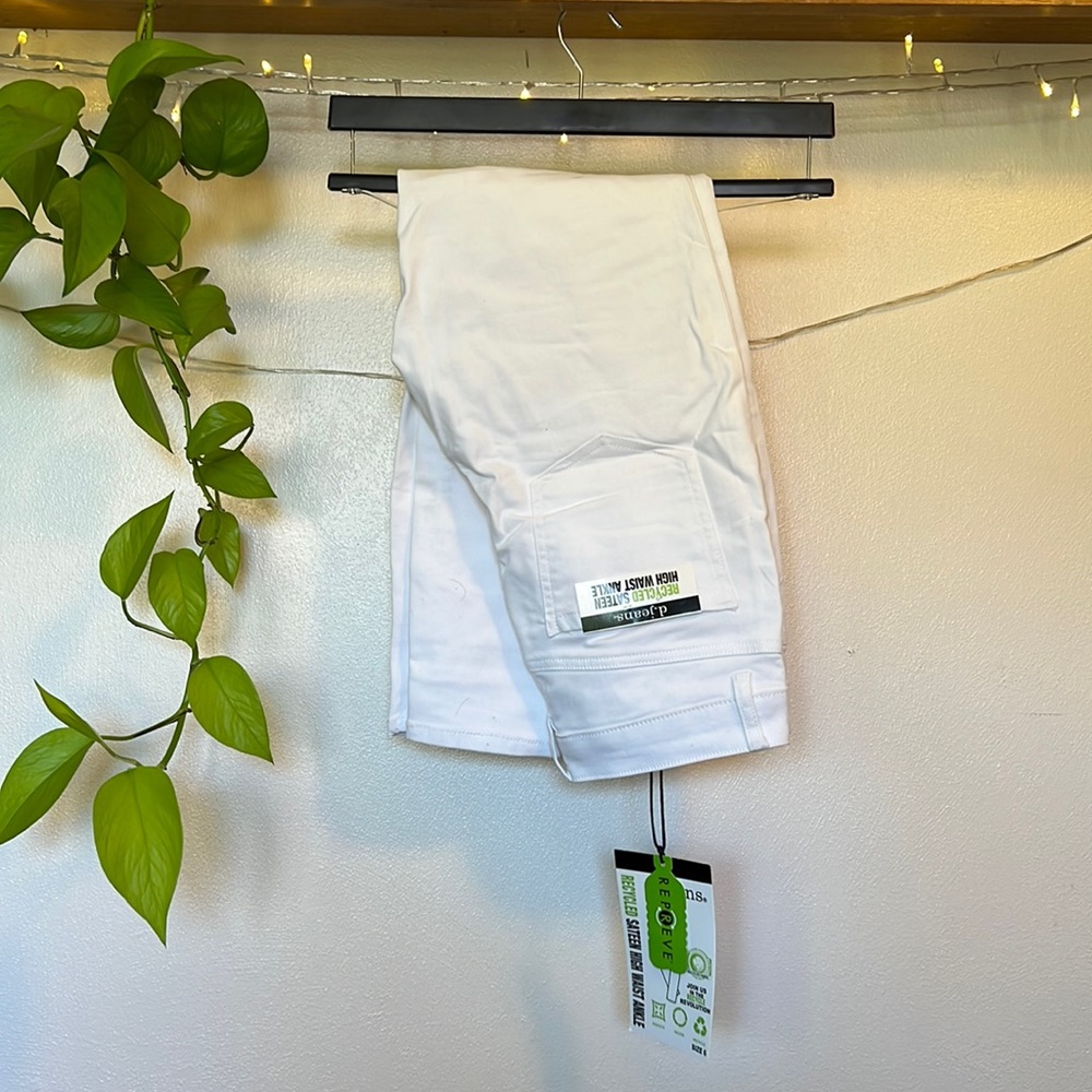 New white jeans
